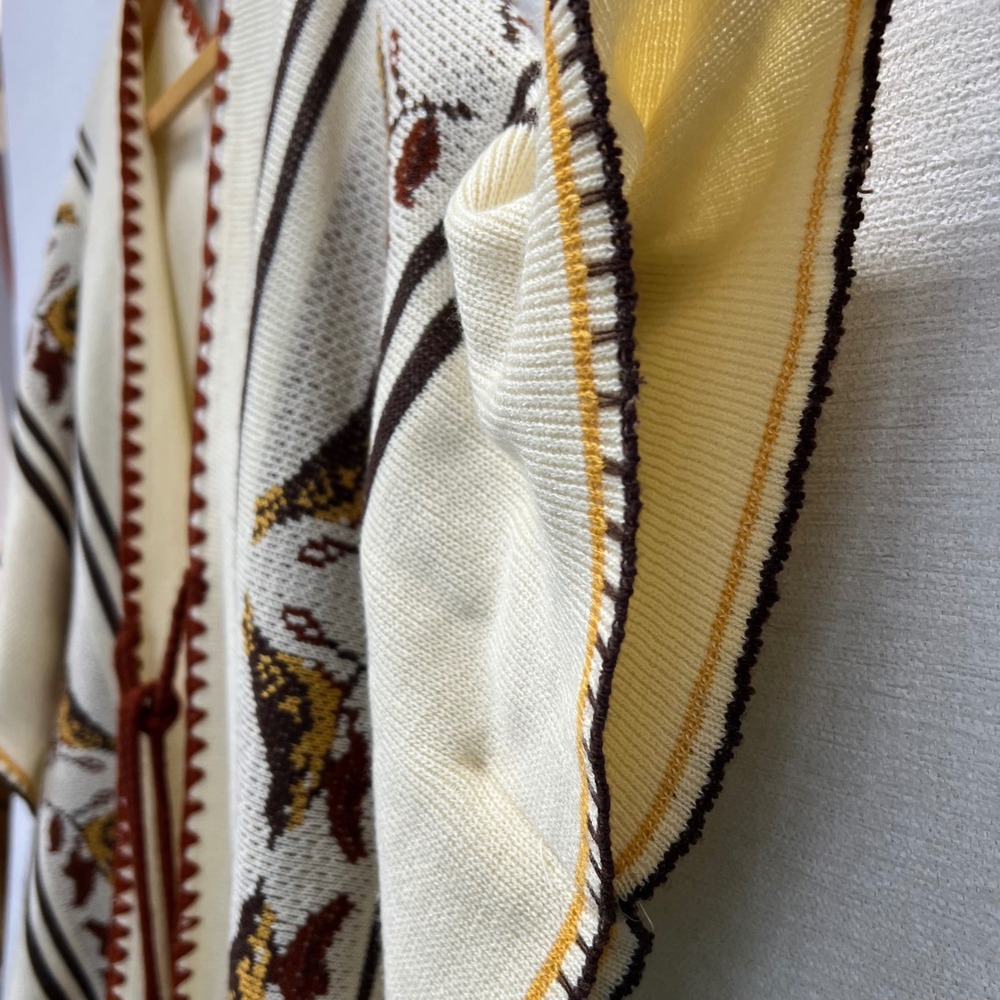 Vintage 70s Sweater Poncho Serape Womens OS Cream Brown Fringe Tie Front Cape - Picture 8 of 10